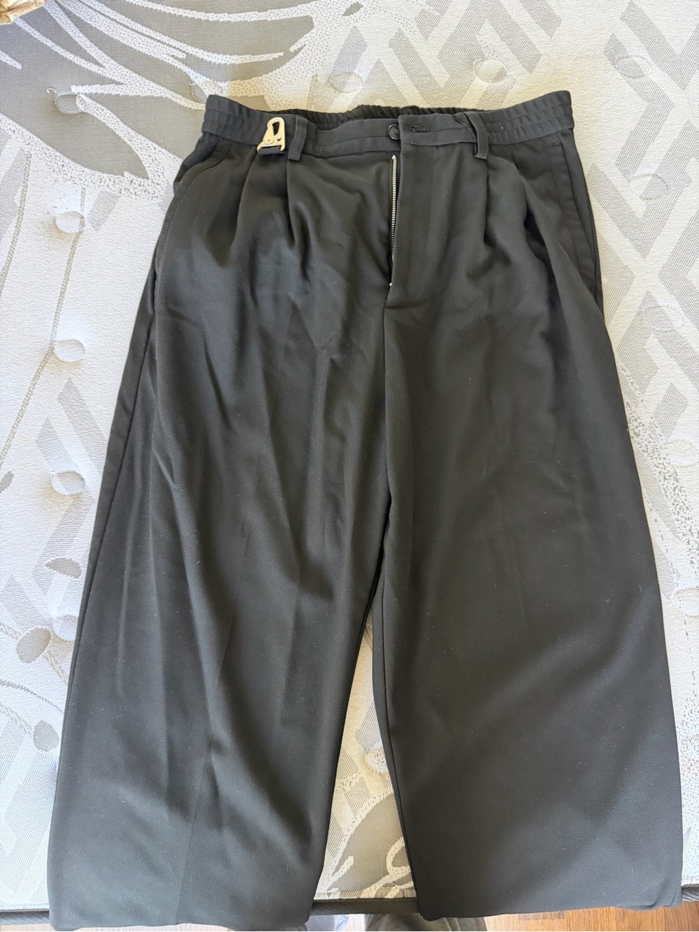 Zara Men's Black Pleated Dress Trousers